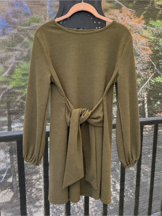 Dresses & Skirts - Olive Green Long Sleeve Tie-Back Dress